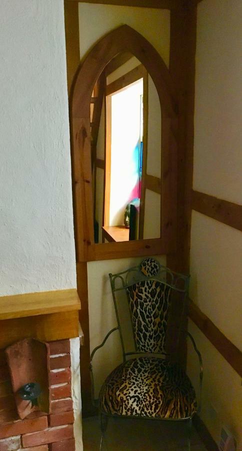The Rabbit Hole Villa Glastonbury Buitenkant foto